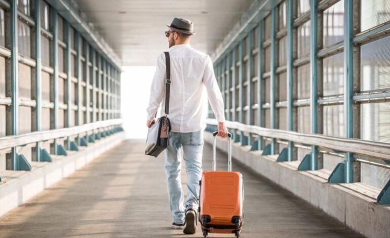 7 Smart Ways to Make Your Business Run Smoothly While You Travel