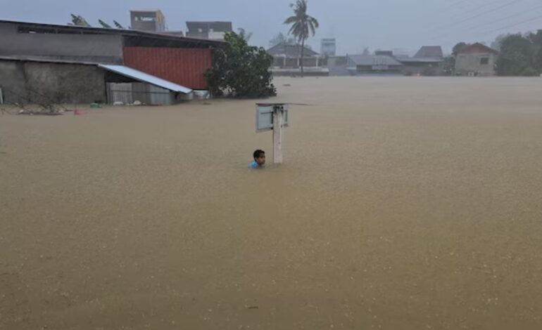 Southern Thailand Flood Tragedy: 33 Dead, Emergency Airlifts Underway