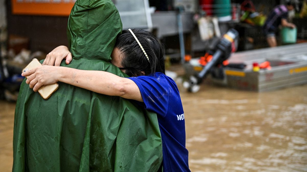 Flood Recovery Efforts Intensify in Indonesia, Sri Lanka and Thailand as Toll Rises