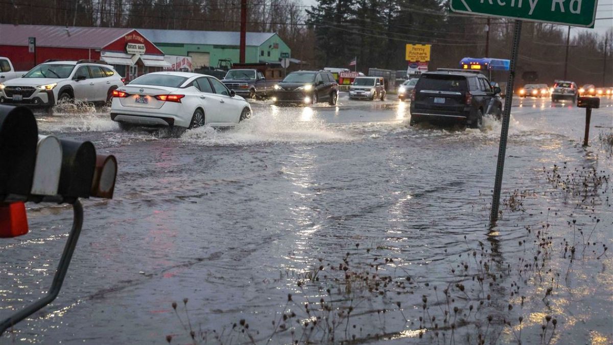Historic Rains in Washington State Lead to Severe Flooding and Rescue Efforts