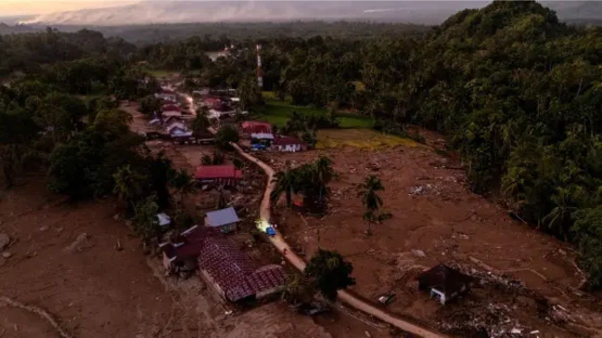 Indonesia Flood Tragedy: Death Toll Reaches 631 as One Million Seek Shelter