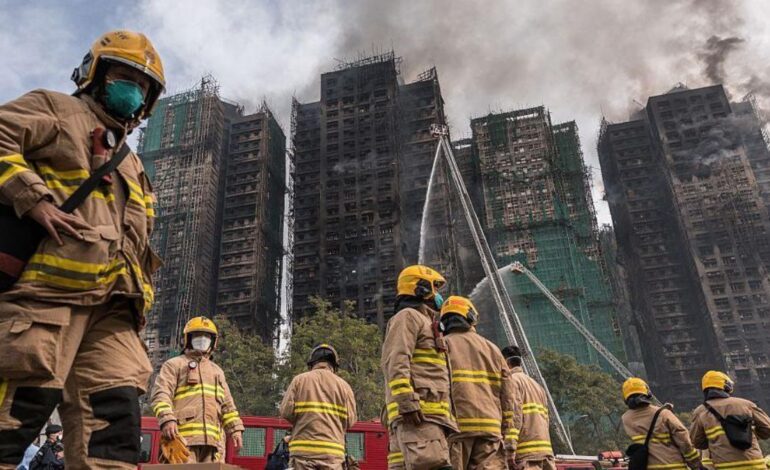 Hong Kong Leader Sets Up Independent Committee to Investigate Major Fire Incident