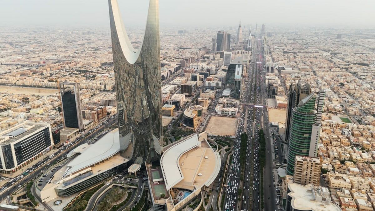 Saudi Non-Oil Economy Maintains Robust Growth, PMI Signals Sustained Expansion