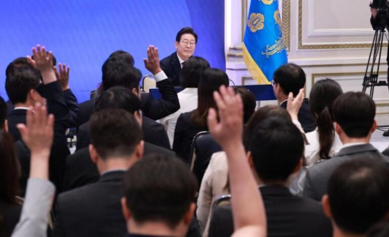 South Korea Approves Law Against False Information Amid Censorship Concerns