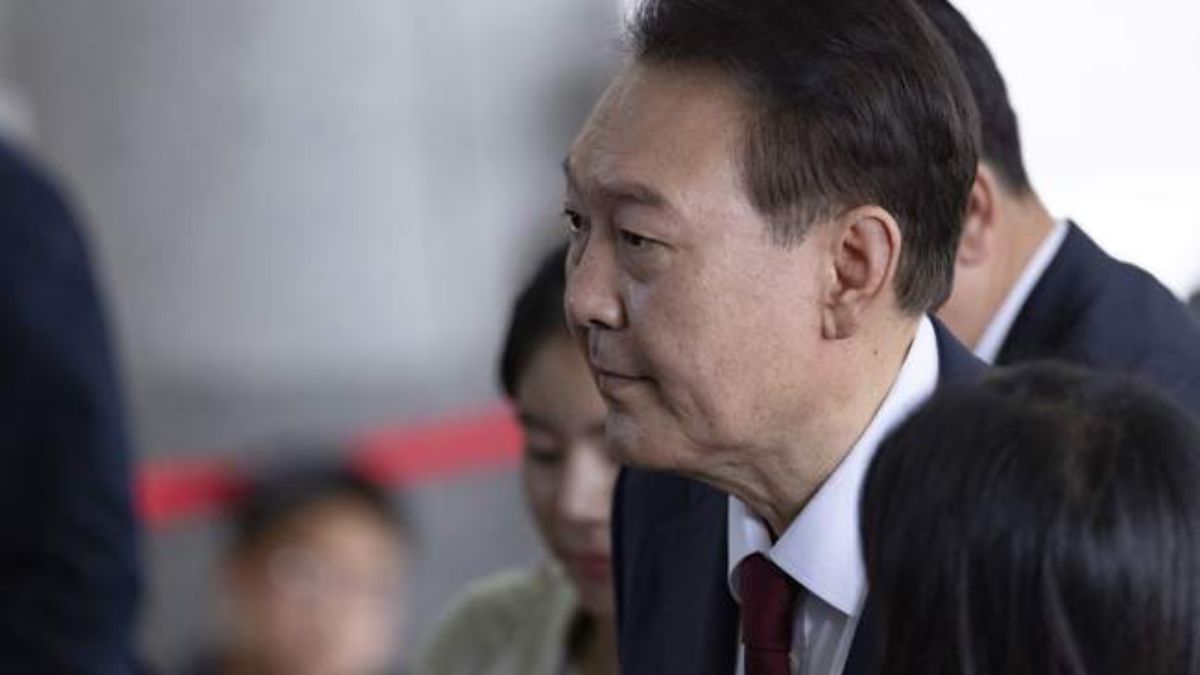 Former South Korean President Faces 10-Year Sentence Demand by Prosecutors