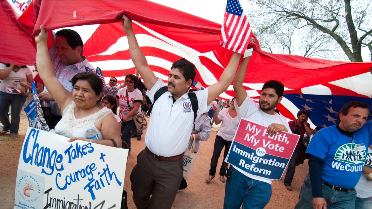 Calls for Reform Grow as Migrants Endure Difficult Conditions in US Facilities