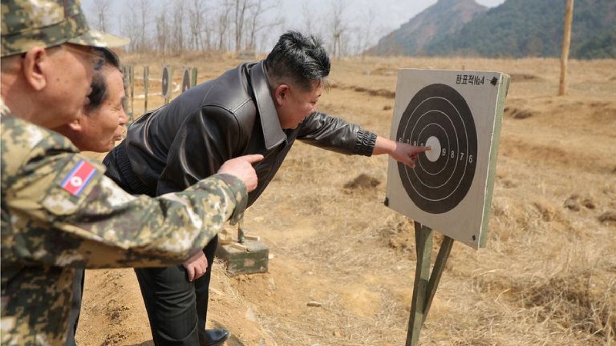 Why Kim Jong Un Showed His Daughter in a Rifle Training Image