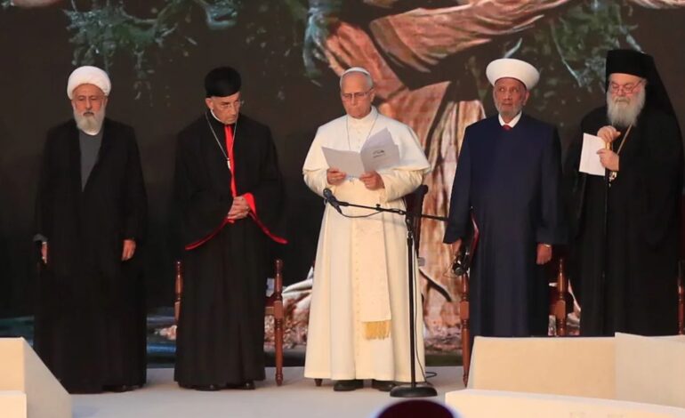 Macron Meets Pope Leo to Discuss Middle East War and Peace Efforts