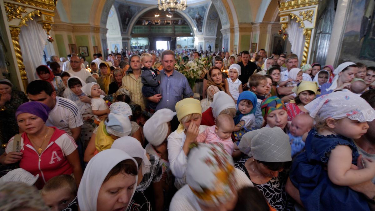 Isolation Sparks Identity: Muscovites Turn Back to Russian Traditions