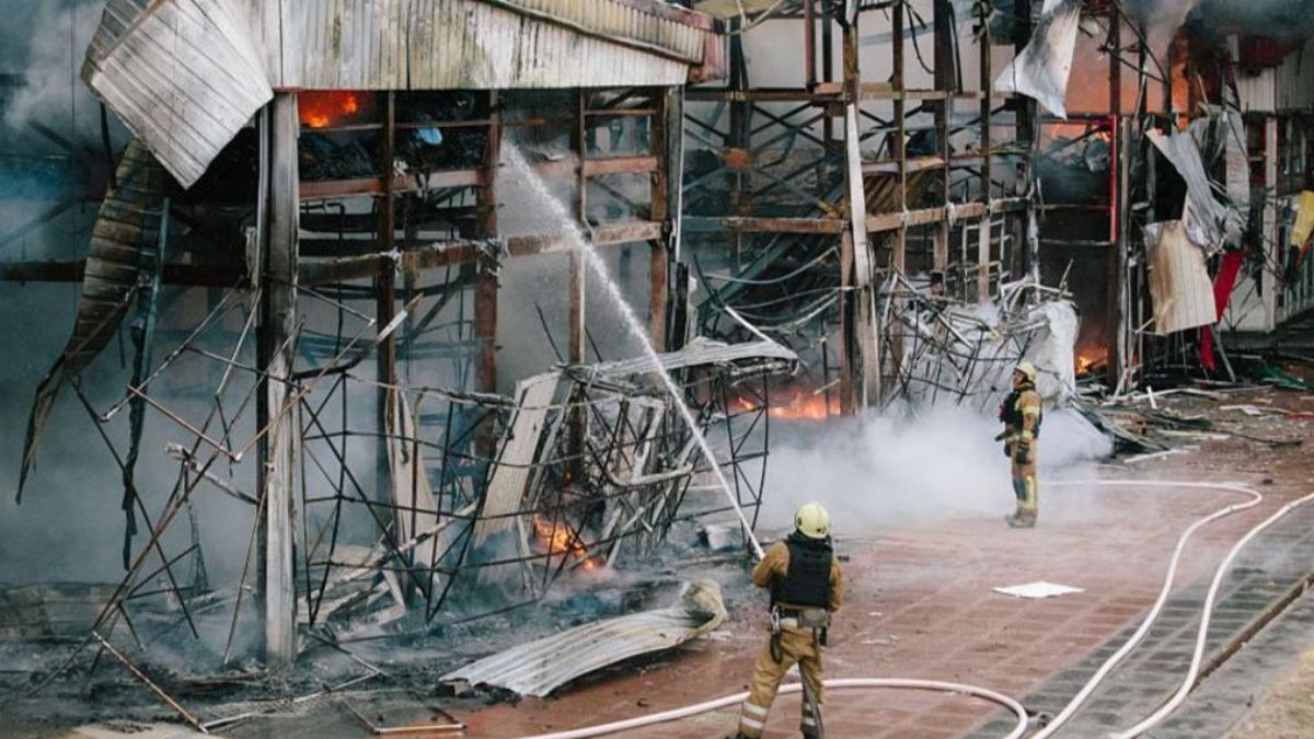 Civilian Deaths Reported After Russian Attack on Odesa Ahead of Easter Ceasefire