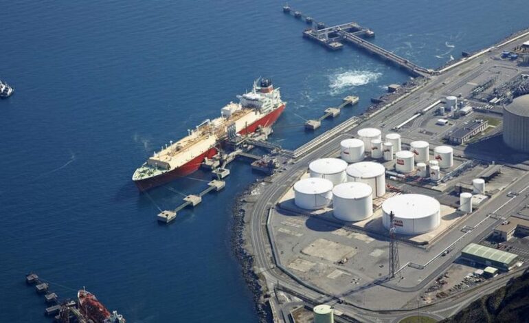 Middle East Oil and LNG Cargoes Leave Hormuz for Asian Markets