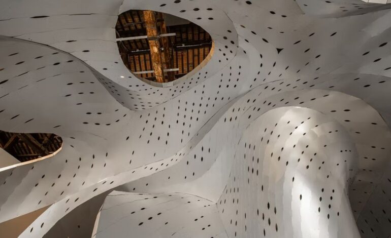 Walk on Real Omani Sand at the Heart of La Biennale di Venezia