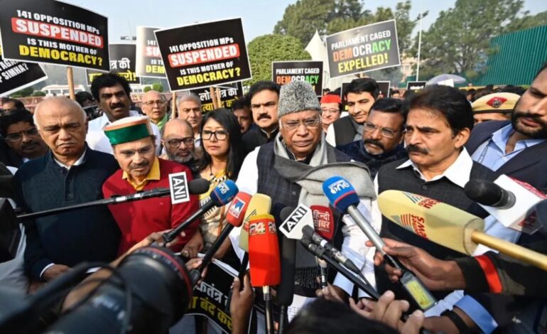 Baton Charge on Parliament March Protesters Sparks Political Debate in India