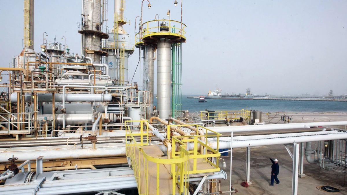 Egypt and Libya Explore Plans for a $1 Billion Oil Pipeline