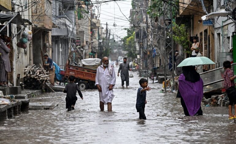 Sri Lanka Faces Double Weather Threat From Heavy Rains and Drought
