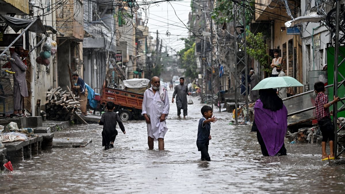 Sri Lanka Faces Double Weather Threat From Heavy Rains and Drought