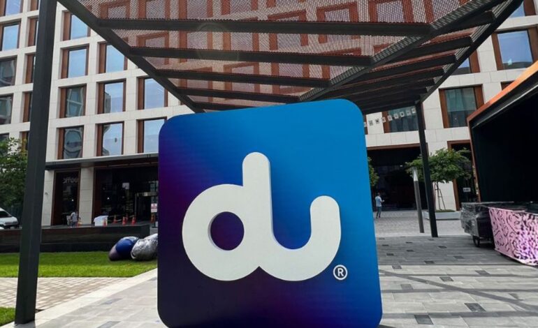 UAE Telecom Sector Gets Major Boost with 20-Year e& and du Licence Renewals