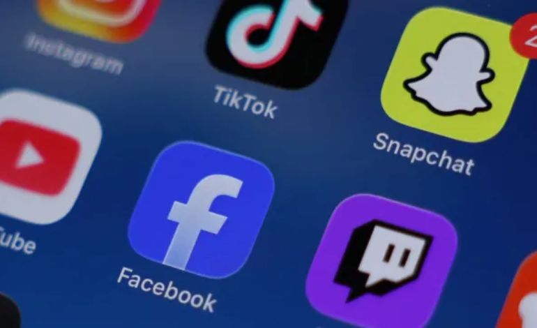 France Steps Up Child Safety Push With Proposed Social Media Ban