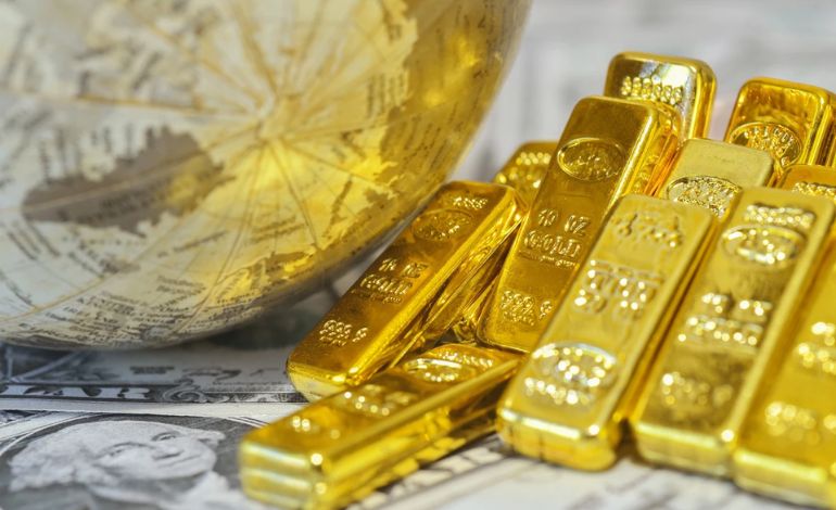 Gold Market Weakens as Dollar Gains on Rate Hike Expectations