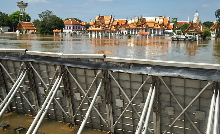 Bangkok Battles Widespread Flooding After Citywide Disaster Declaration